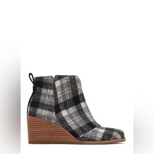 Toms|Women’s Black & Gray Plaid buffalo checkered Ankle wedge boots,NWOT size 11